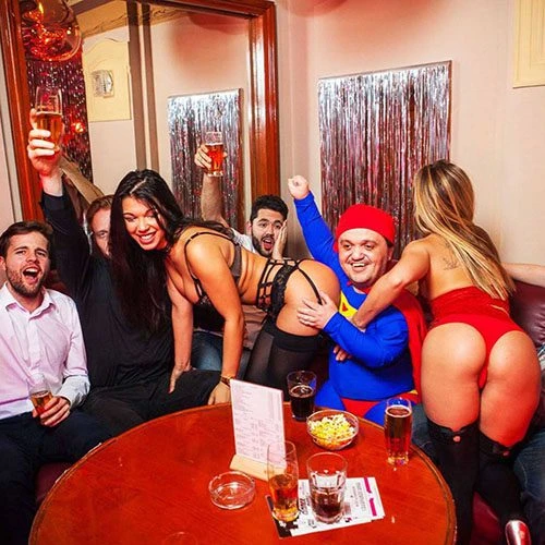 Midget Tour - theme by choice